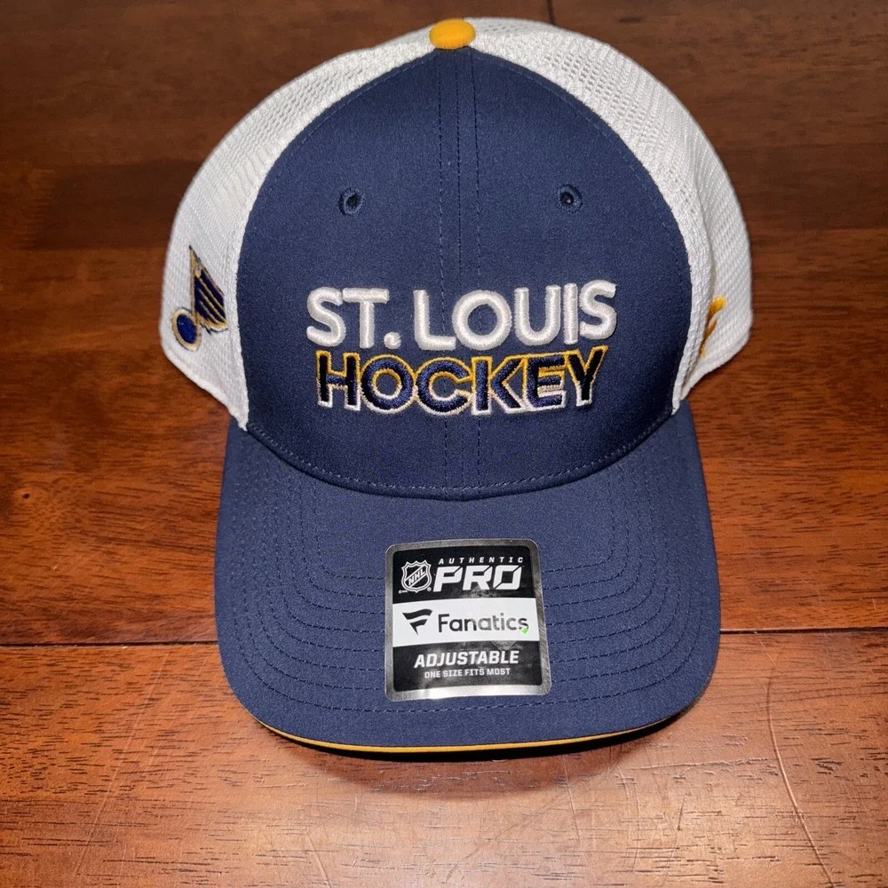 NHL St. Louis Blues Fanatics Authentic Adjustable NWT